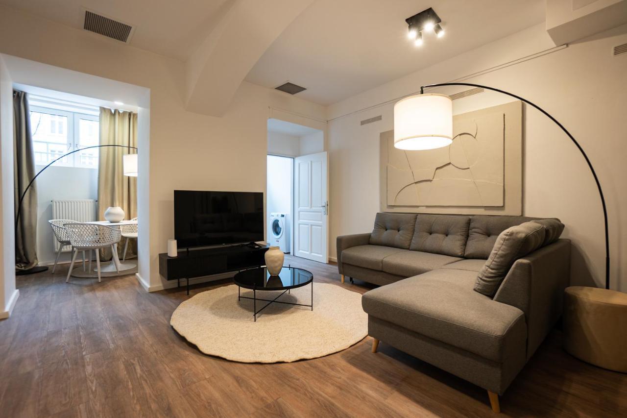 Stylish Apartment With Dedicated Working Space And Super King-Size Bed Located Between City Centre And Donau River Vienna Exterior photo