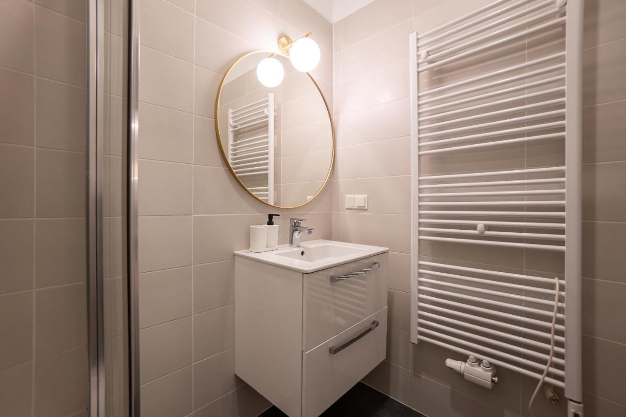 Stylish Apartment With Dedicated Working Space And Super King-Size Bed Located Between City Centre And Donau River Vienna Exterior photo