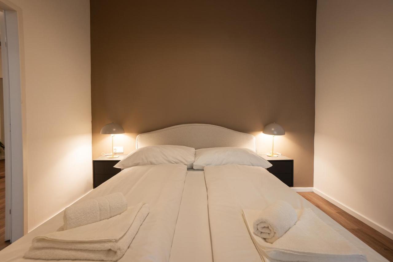 Stylish Apartment With Dedicated Working Space And Super King-Size Bed Located Between City Centre And Donau River Vienna Exterior photo