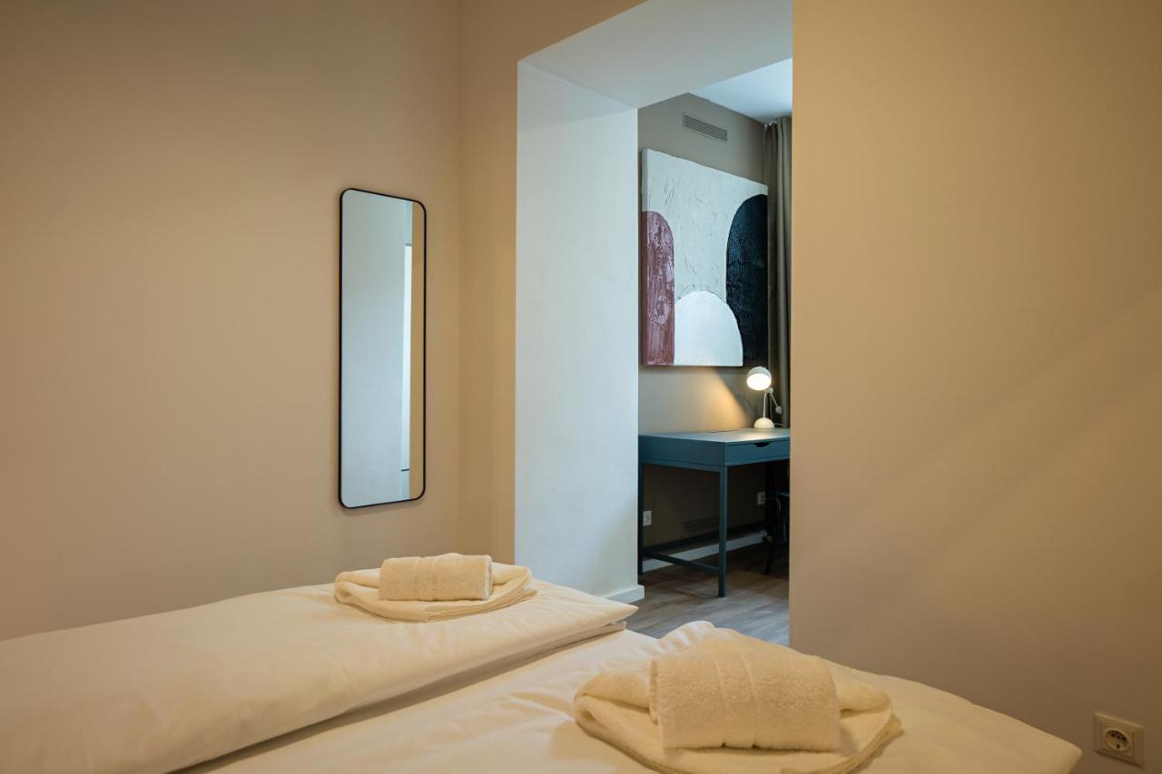 Stylish Apartment With Dedicated Working Space And Super King-Size Bed Located Between City Centre And Donau River Vienna Exterior photo